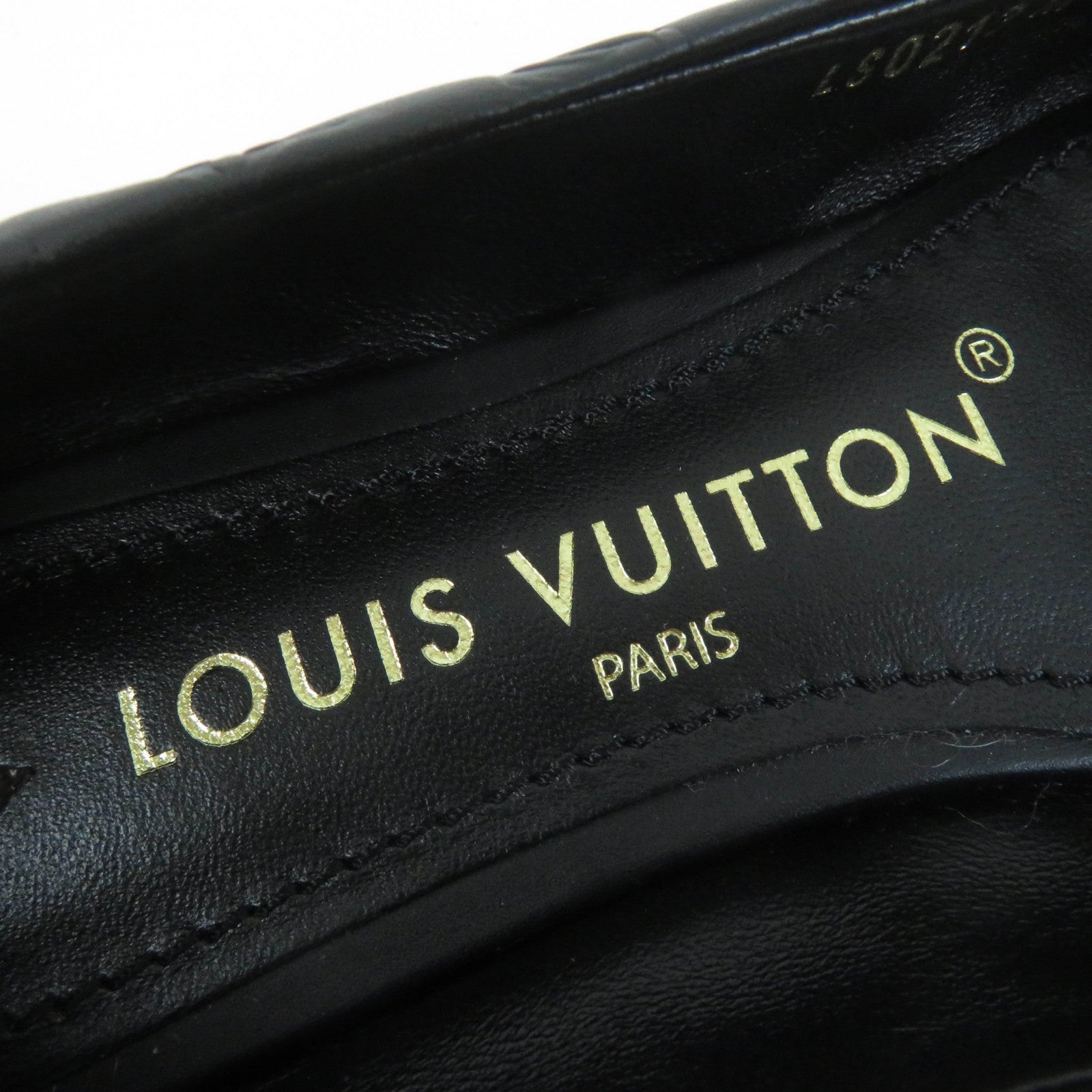 Louis Vuitton Nina Line Ballerina Flats