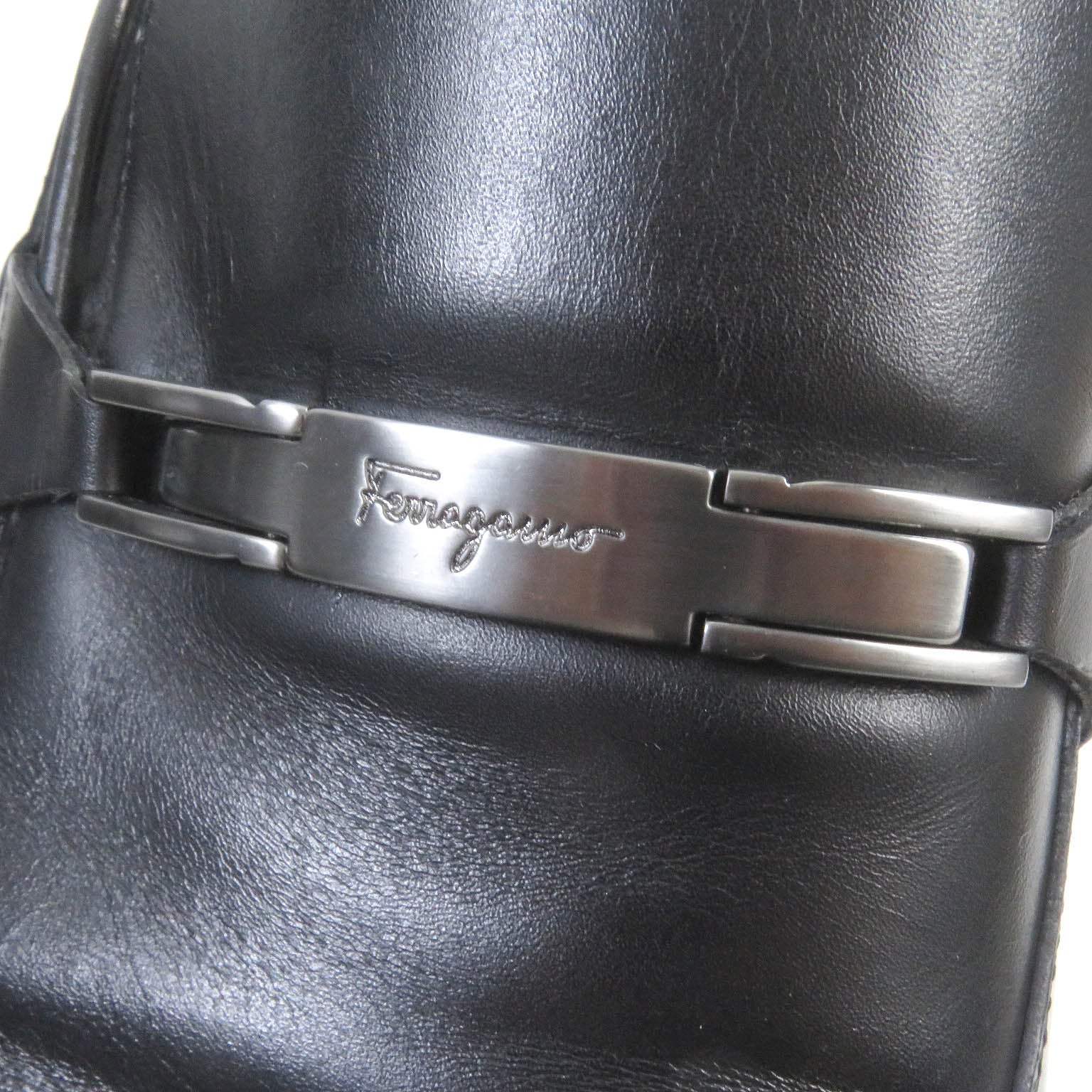 Salvatore Ferragamo Leather Loafers Black 8 2E