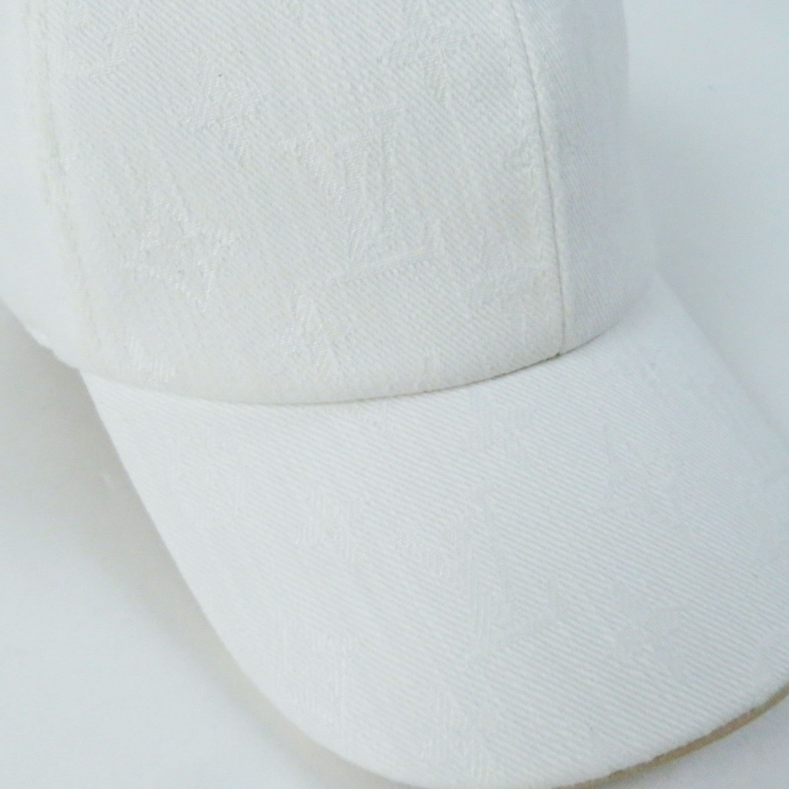 Louis Vuitton Monogram Cap M77538 White L