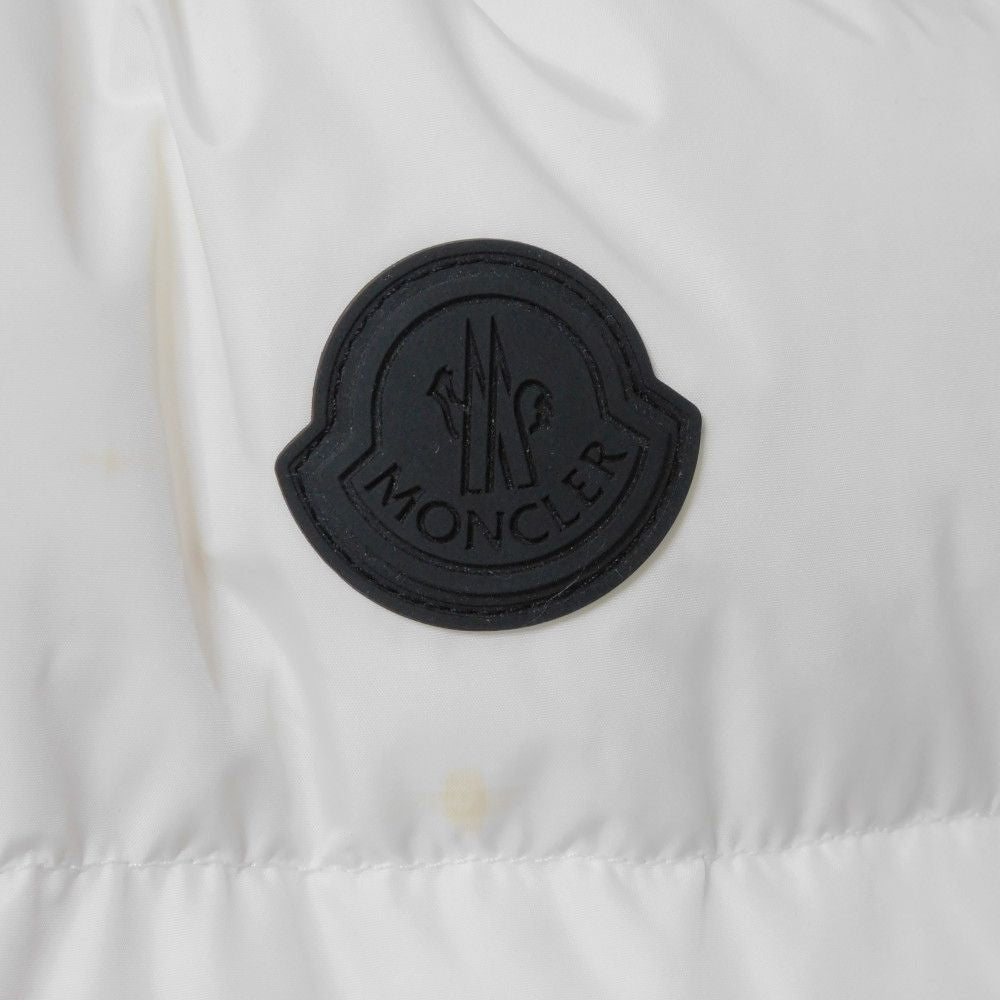 Moncler Down Jacket 4194385