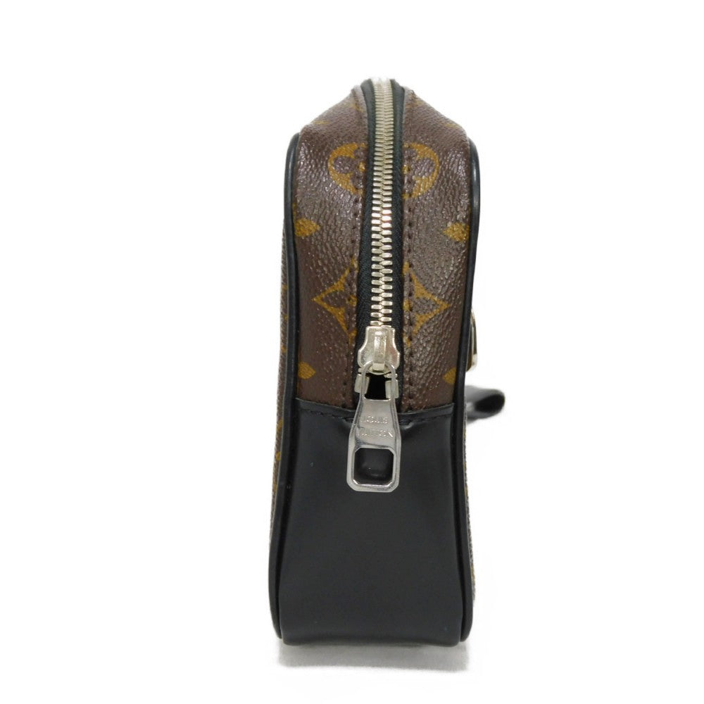 Louis Vuitton Pochette Kasai Clutch M42838