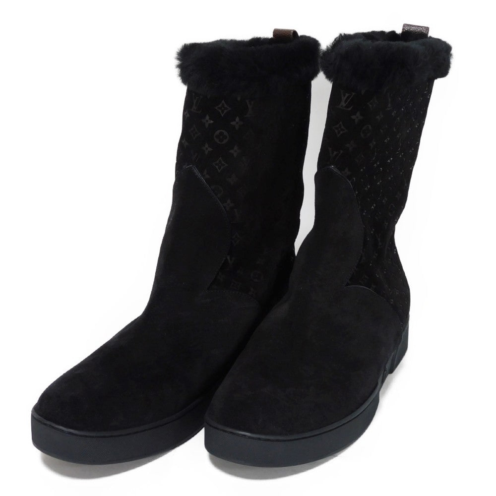 Louis Vuitton Suede Sheepskin Boots