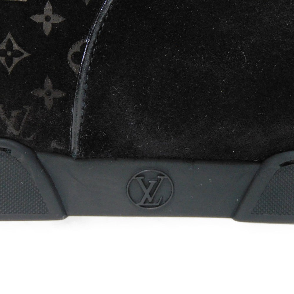 Louis Vuitton Suede Sheepskin Boots