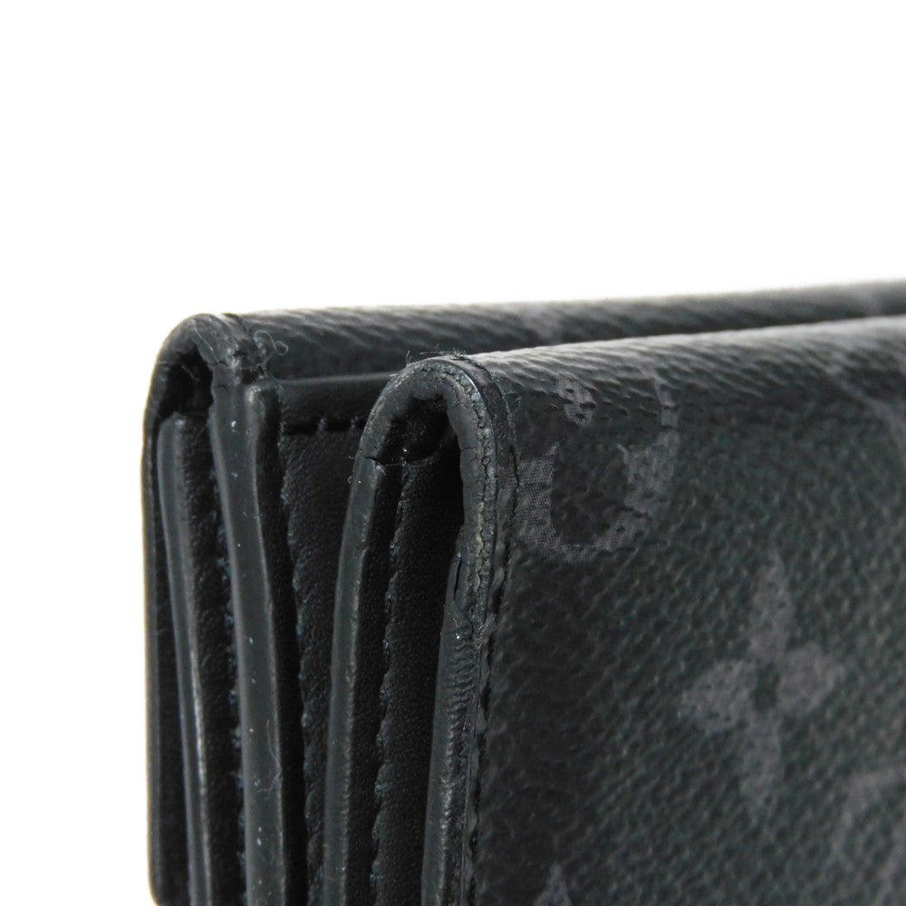 Louis Vuitton Discovery Compact Wallet M67630