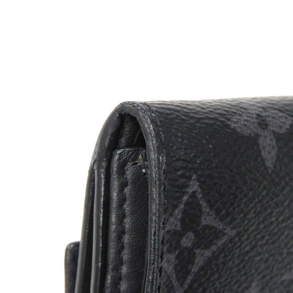 Louis Vuitton Discovery Compact Wallet M67630