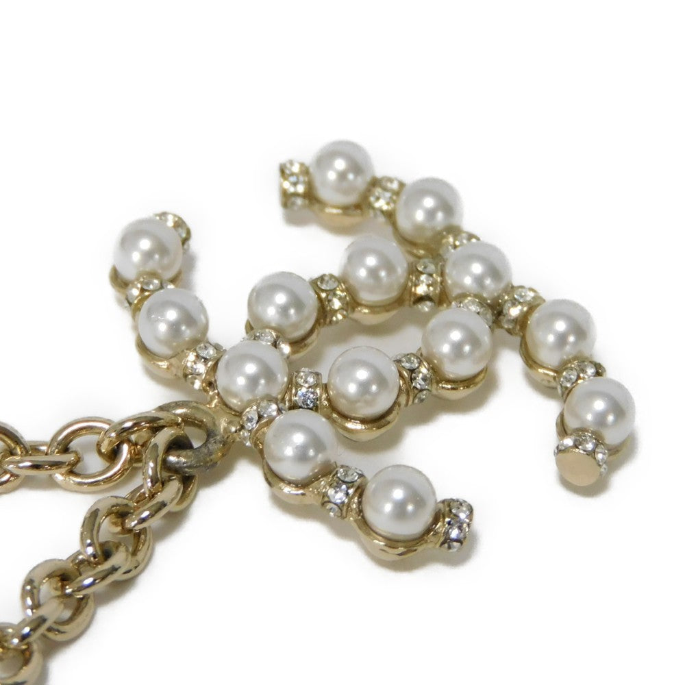 Chanel Chanel Pearl Crystal Necklace Natural Material Necklace in Very Good Condition