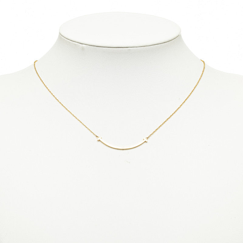 18k Gold T Smile Pendant Necklace