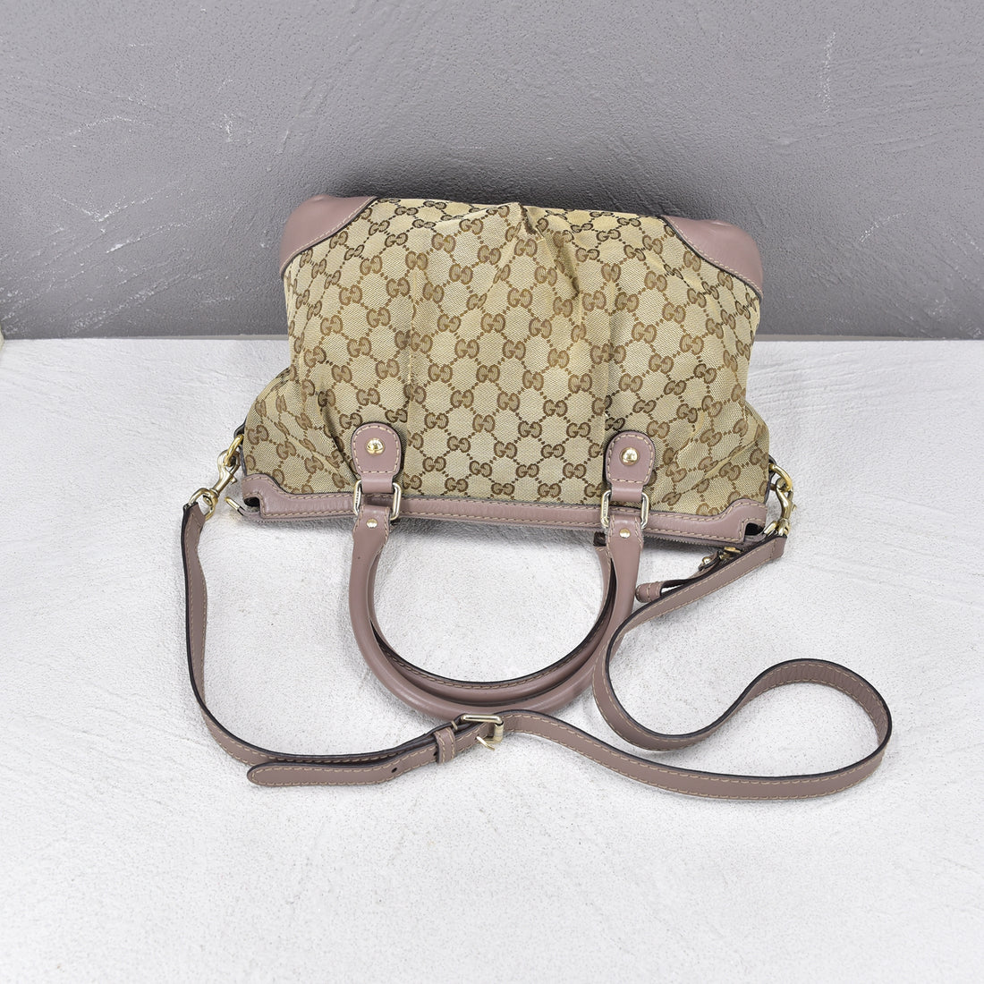 Gucci GG Canvas Sukey Handbag Canvas Handbag 247902