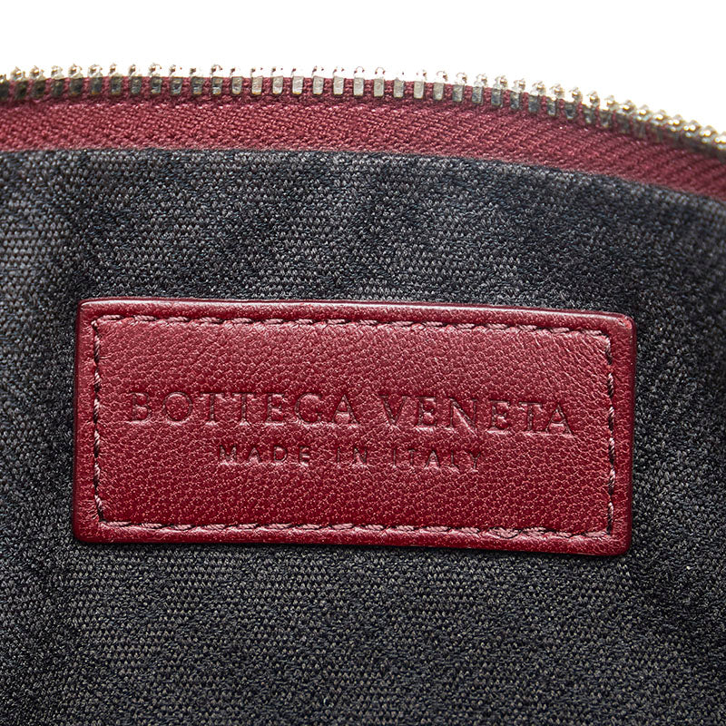 Bottega Veneta Maxi Intrecciato Clutch Bag  Leather Clutch Bag in Good condition