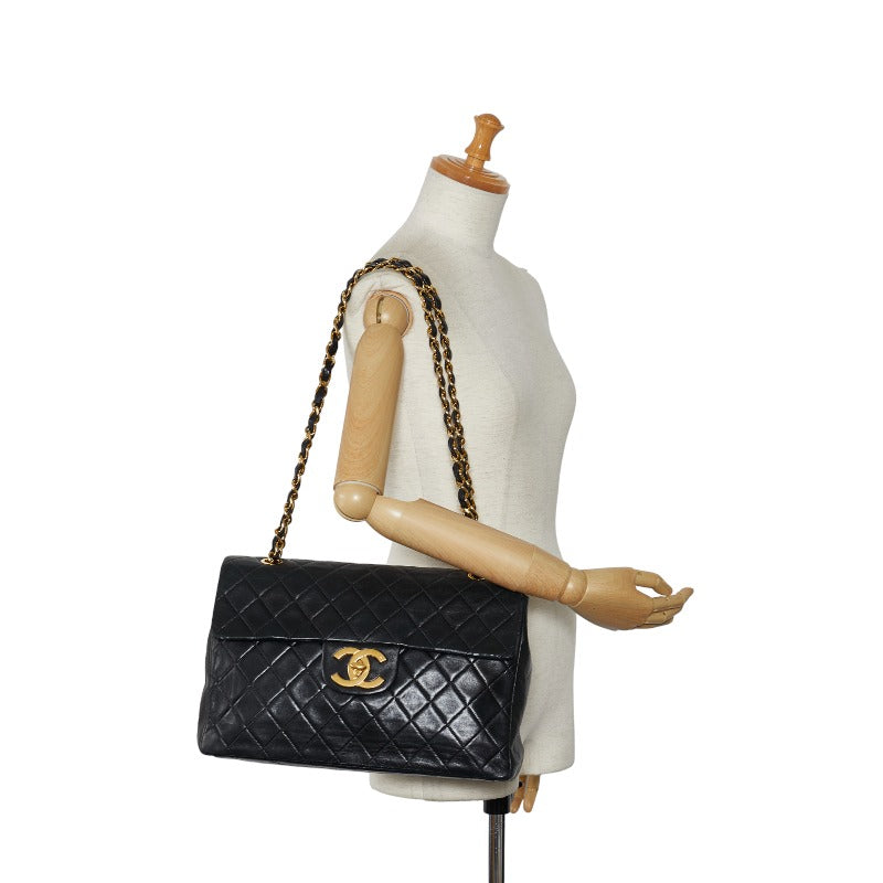 Chanel Leather Chain Shoulder Bag Black in Very Good Condition