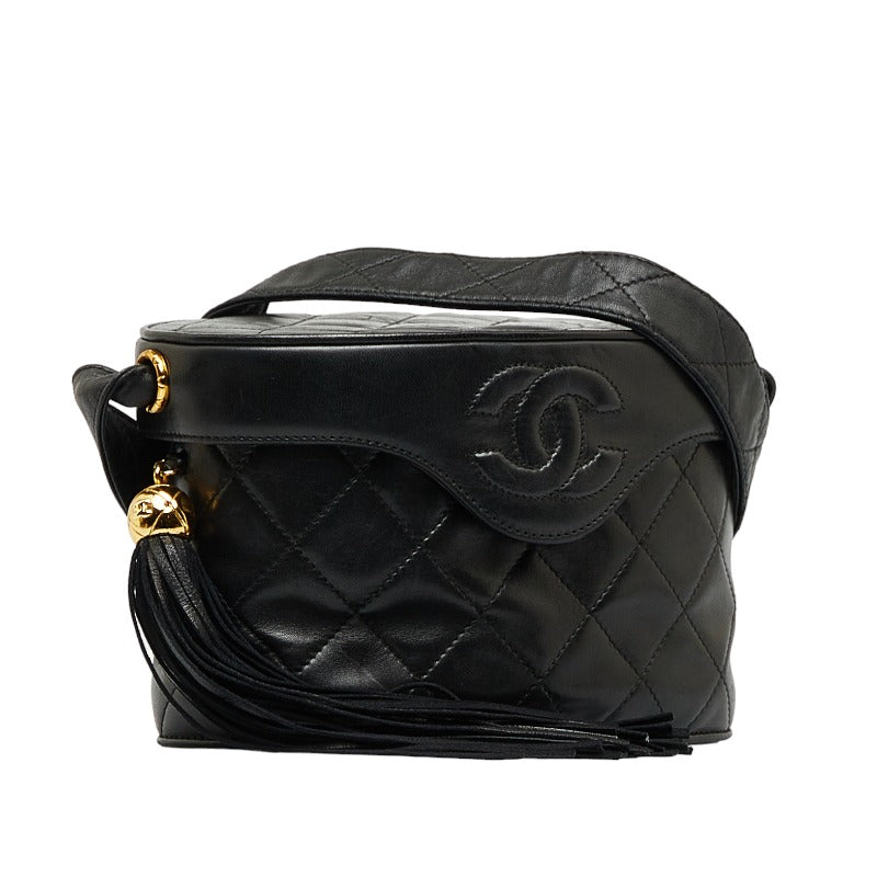 Chanel CC Tassel Quilted Leather Vanity Crossbody Bag Leather Crossbody Bag in Good condition
