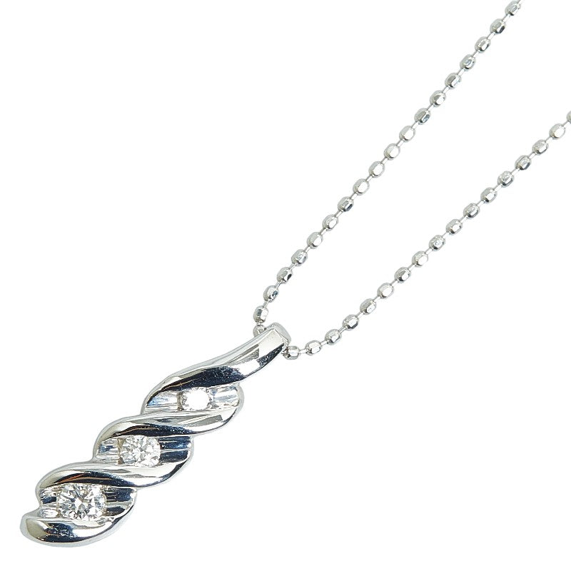 K18WG White Gold Diamond Necklace in Great Condition