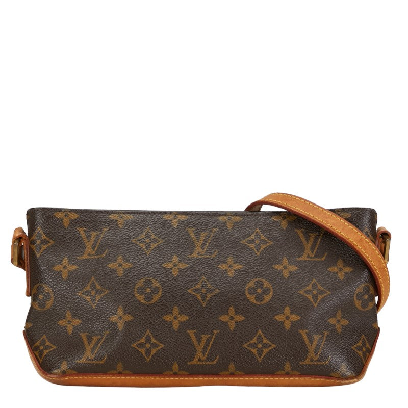 Louis Vuitton Trotter Shoulder Bag Canvas Shoulder Bag M51240 in Fair condition