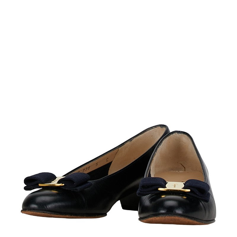 Salvatore Ferragamo Vara Ribbon Leather Pumps Black