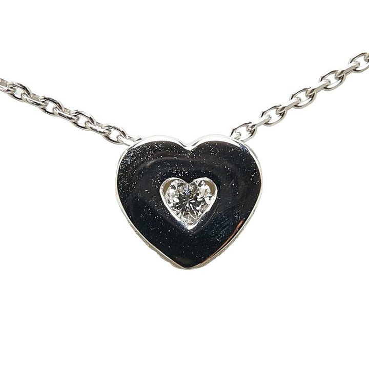 K18WG White Gold Diamond Heart Pendant Necklace in Excellent Condition