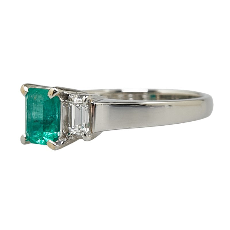 Pt900 Platinum Emerald 0.83ct Diamond 0.36ct Ring in Very Good Condition