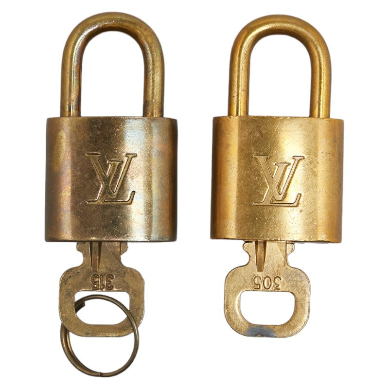 Louis Vuitton Gold Padlock Set Keychain in Very Good Condition