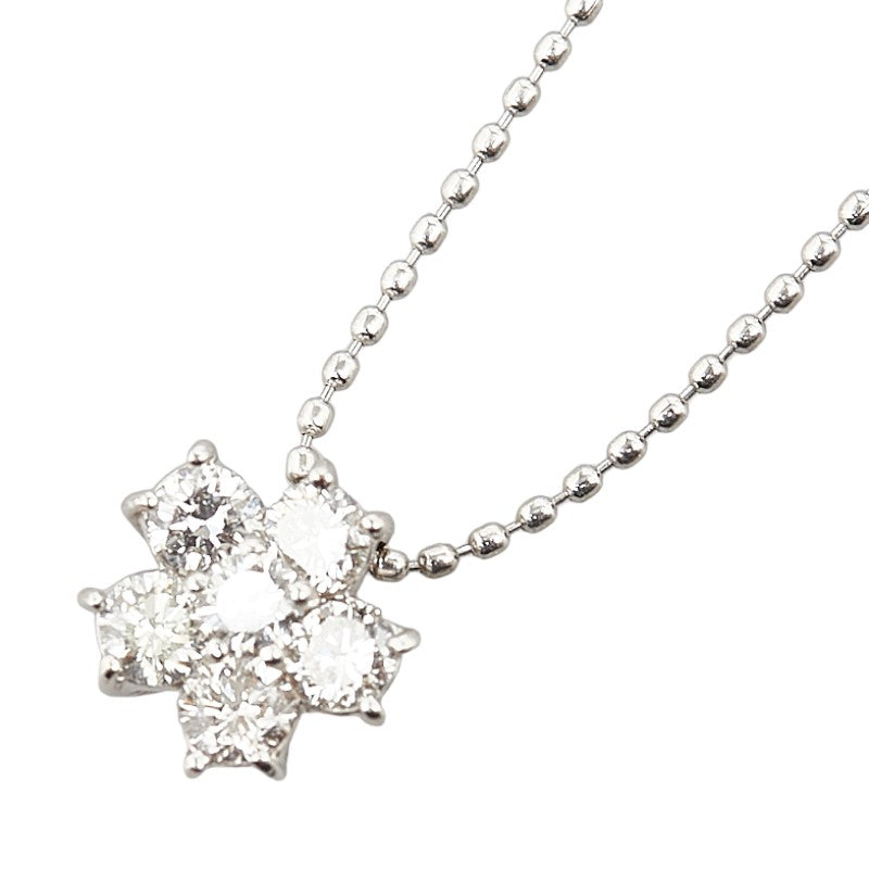 K18WG White Gold Diamond Flower Pendant Necklace in Great Condition