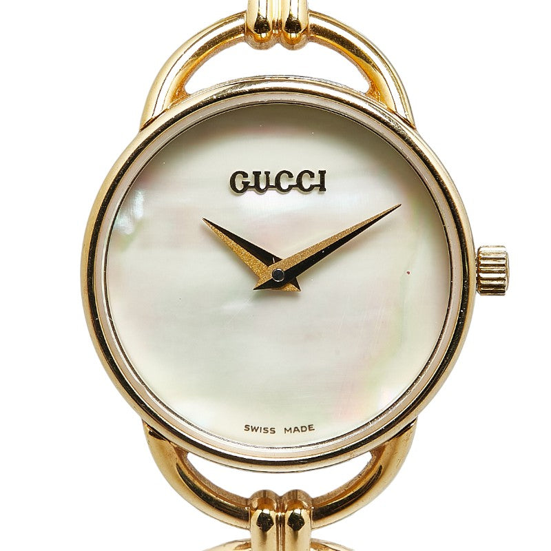 Gucci 6000.2.L Quartz Leather Watch in Very Good Condition