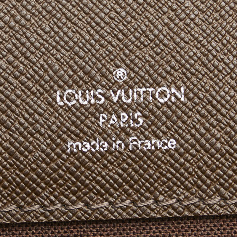 Louis Vuitton Taiga Pochette Kurugan Shoulder Bag M32448 Brown Leather in Very Good Condition