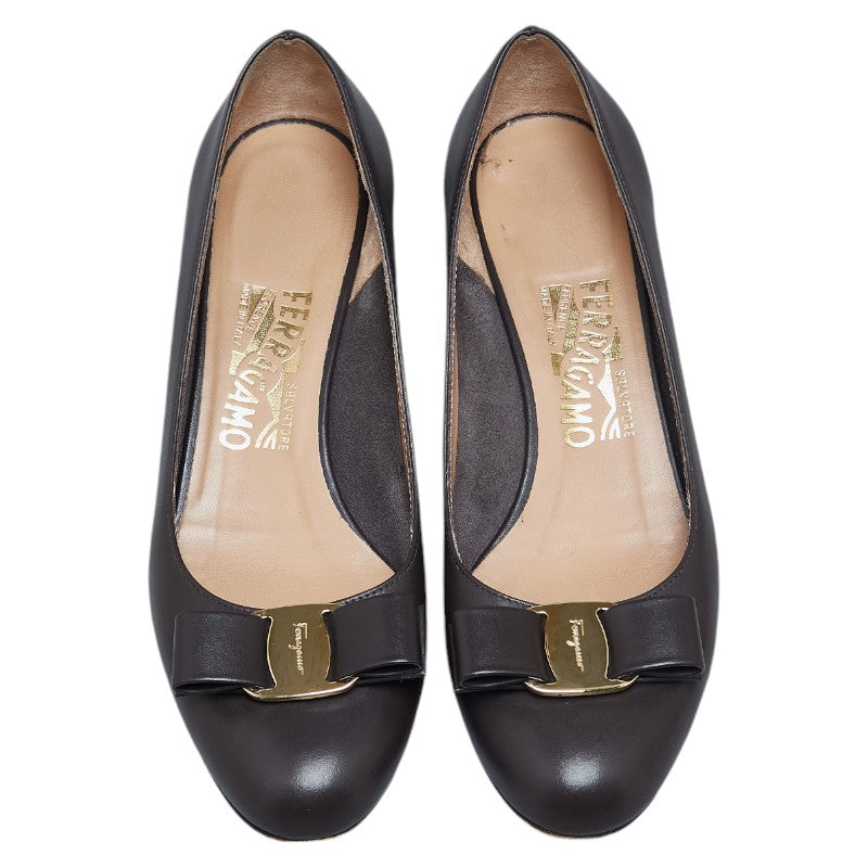 Salvatore Ferragamo Vara Ribbon Leather Pumps