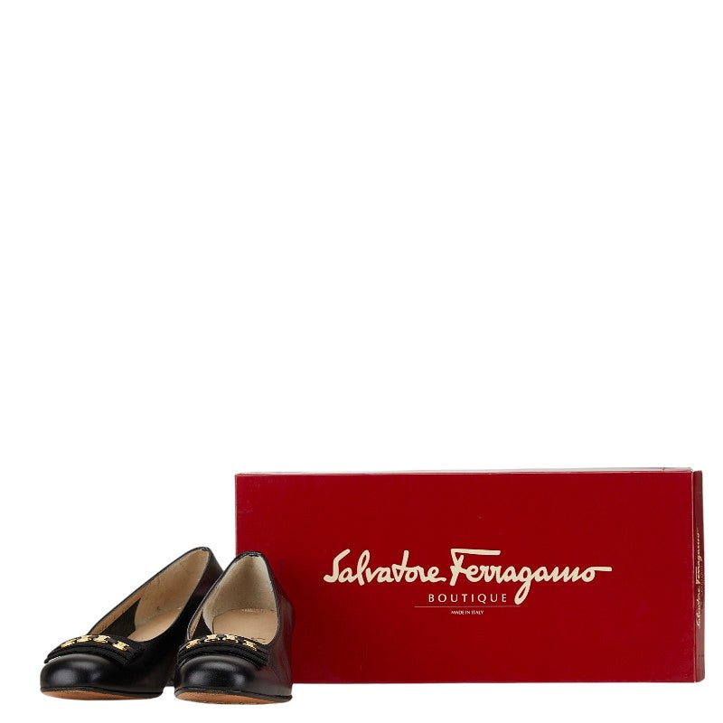 Salvatore Ferragamo Vara Leather Pumps Black