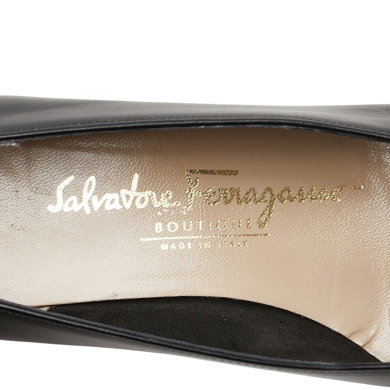 Salvatore Ferragamo Vara Leather Pumps Black