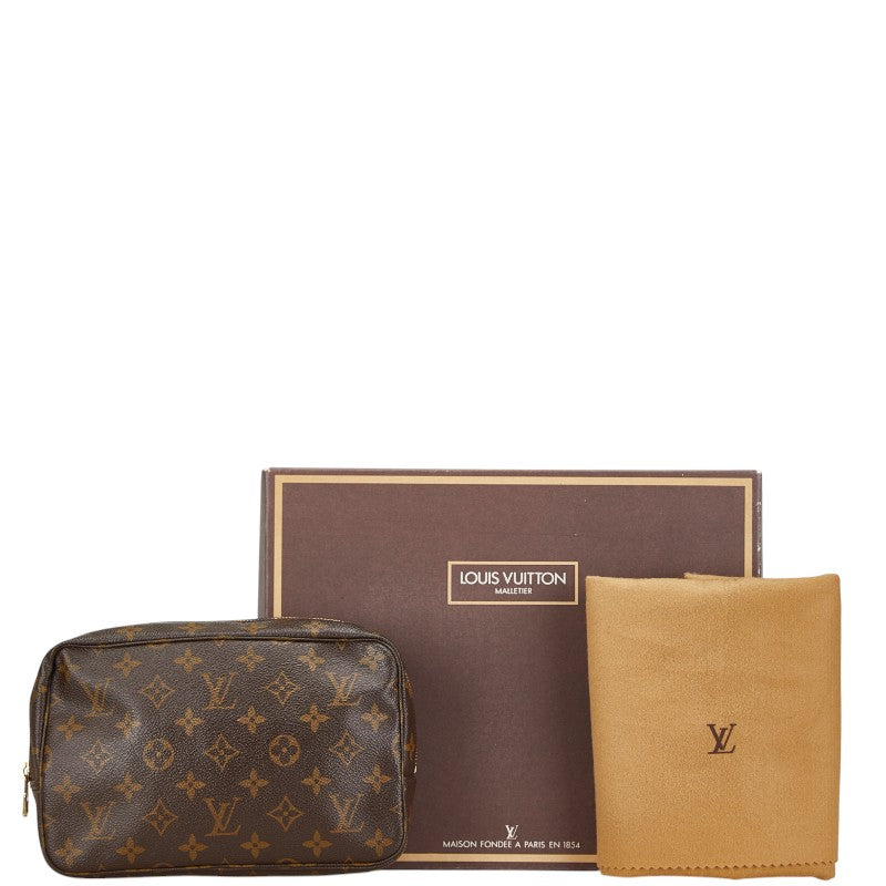 Louis Vuitton Monogram Toiletry Clutch M47524