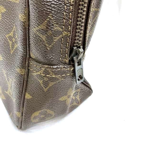 Louis Vuitton Monogram Toiletry Pouch 28 M47522 in Fair Condition