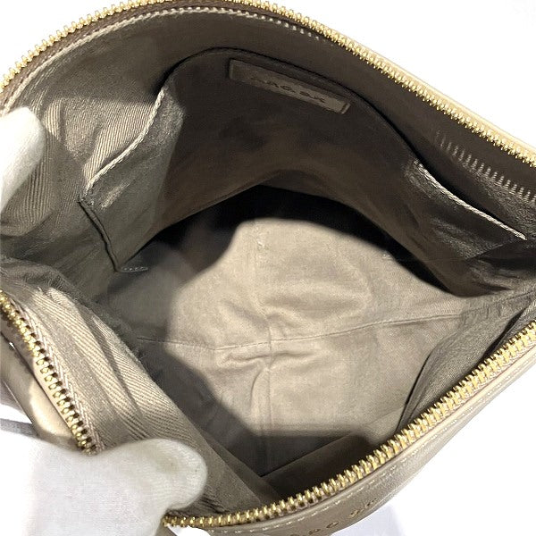 A.P.C. Suzanne Collar Leather Clutch Bag in Good Condition