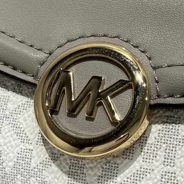 Michael Kors Leather Key Case 35S0GFTP5B in Great Condition