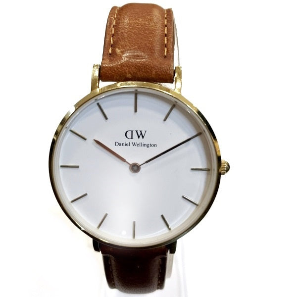 Daniel Wellington Classic B32R1 Quartz Watch with Brown Leather Strap in Good Condition