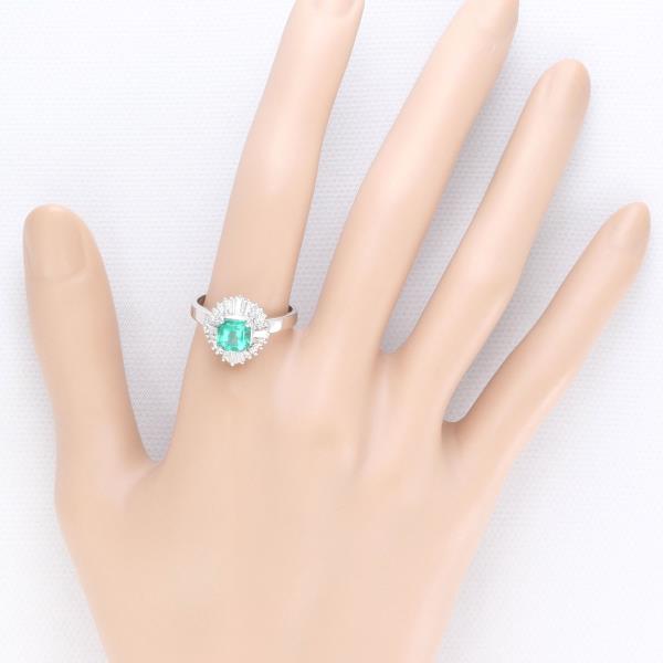 PT900 Platinum Emerald Ring 14.5 in Excellent Condition