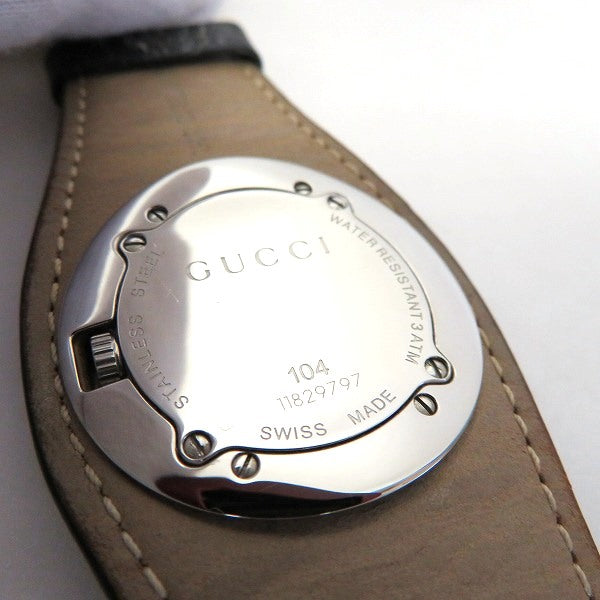 Gucci Stainless Steel Quartz Watch 104 in Good Condition