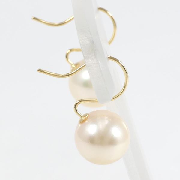 K18 Yellow Gold Pearl Earrings in Excellent Condition