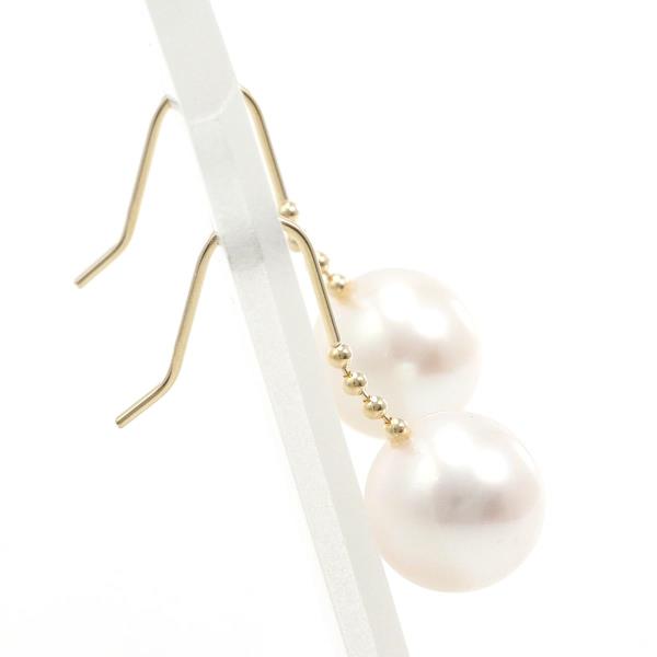 K18 Yellow Gold Pearl Earrings in Great Condition