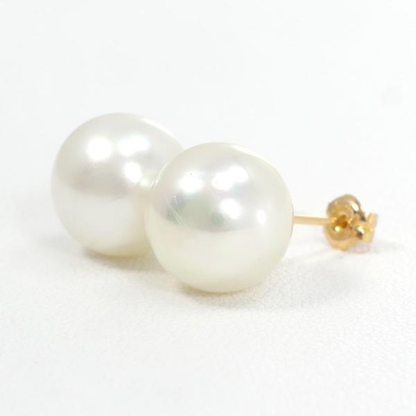 K18 Yellow Gold Pearl Earrings in Excellent Condition