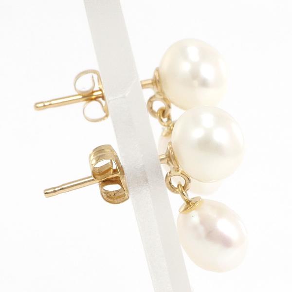 K18 Yellow Gold Pearl Earrings in Excellent Condition