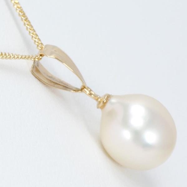 K18 Yellow Gold Pearl Necklace in Pristine Condition