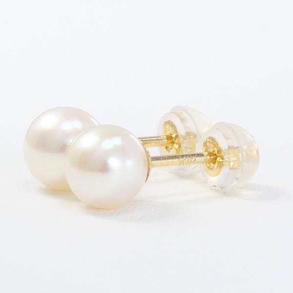 K18 Yellow Gold Pearl Earrings in Excellent Condition