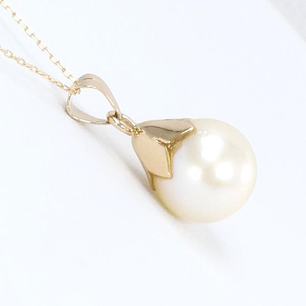 K18 Yellow Gold Pearl Necklace in Pristine Condition