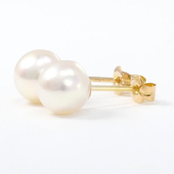 K18 Yellow Gold Pearl Earrings in Great Condition