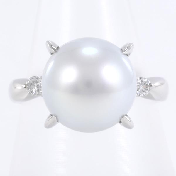 PT900 Platinum Pearl Ring with Diamond in Excellent Condition