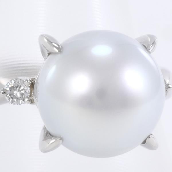 PT900 Platinum Pearl Ring with Diamond in Excellent Condition