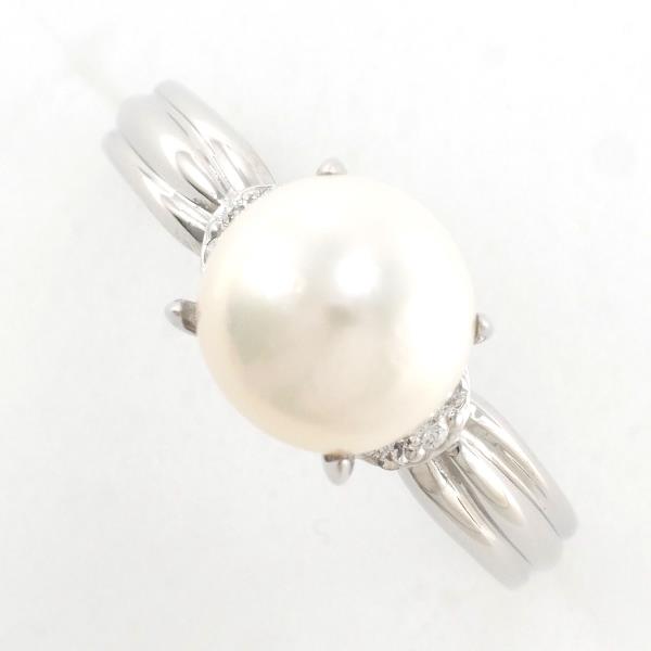 PT900 Platinum Pearl Ring with Diamond in Excellent Condition