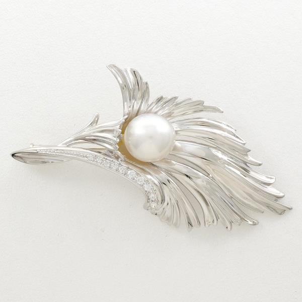 PT900 Platinum Pearl Brooch with Diamond in Excellent Condition