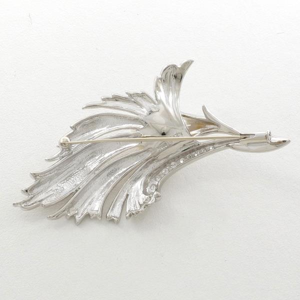 PT900 Platinum Pearl Brooch with Diamond in Excellent Condition