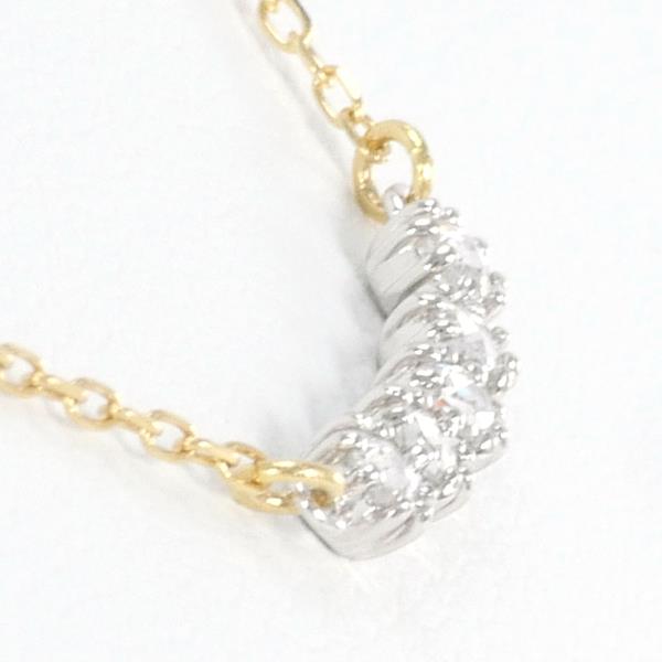 K18 Yellow Gold White Gold Diamond Necklace in Excellent Condition