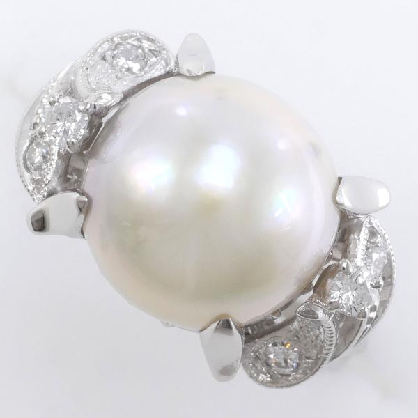 PT900 Platinum Pearl Ring with Diamond in Excellent Condition