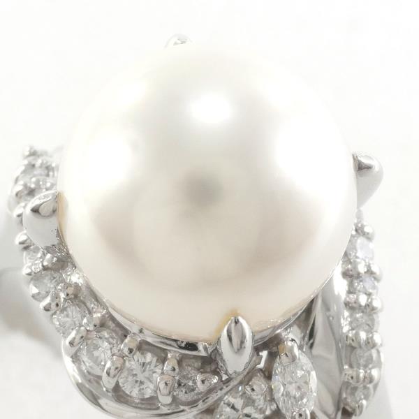 PT900 Platinum Pearl Ring with Diamond in Excellent Condition